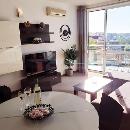 سارافوفو Elena'S Lux Aparthotel - Town & Sea View - Atlantis Spa المظهر الخارجي الصورة